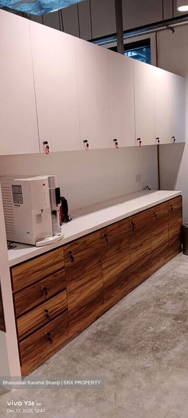 PLUS (D1), Office #518513231